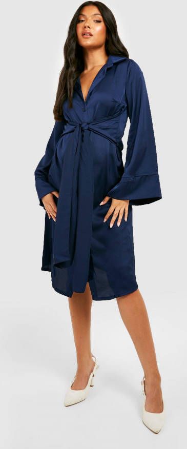 boohoo Zwangerschap Satijnen Midi Blouse Jurk Met Ceintuur, Navy